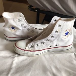 White converse sneakers